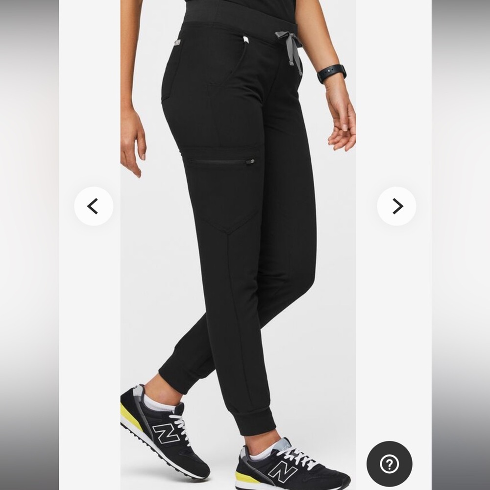 Zamora scrub joggers